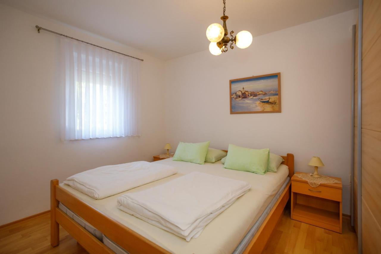 Apartmani Bakran クルク エクステリア 写真