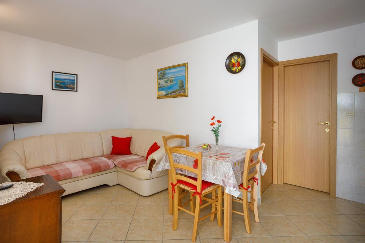Apartmani Bakran クルク エクステリア 写真