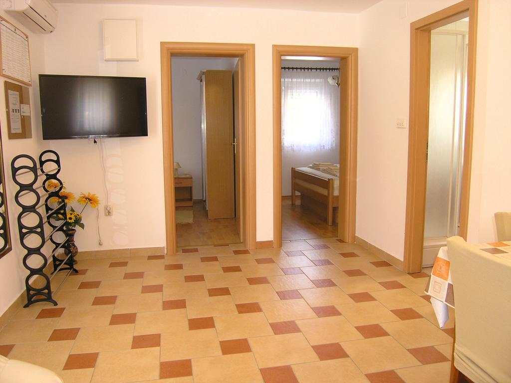Apartmani Bakran クルク エクステリア 写真